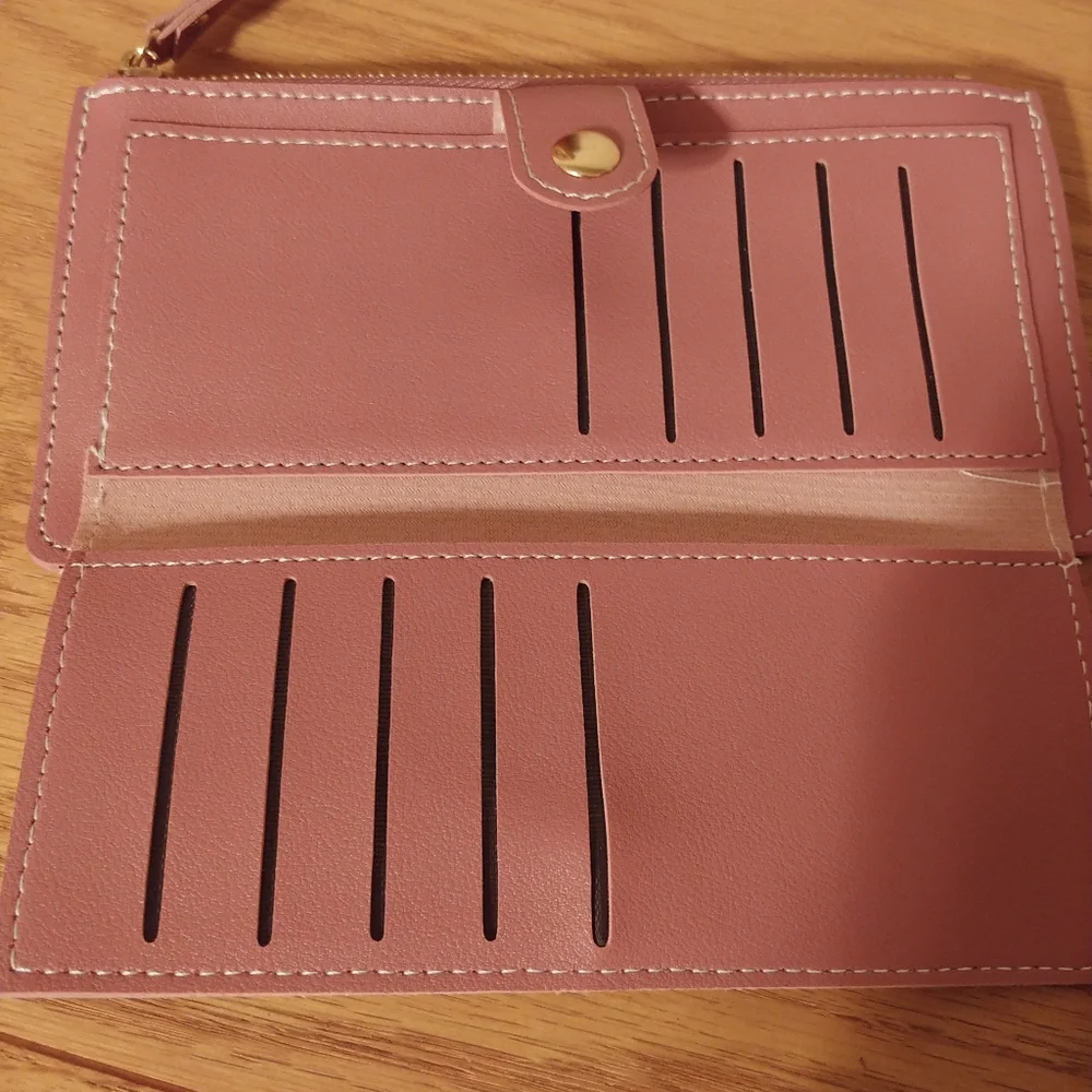 Generic Wallet - Picture 2 of 4